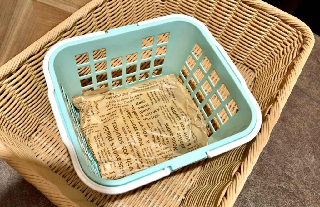 カフェラウンジNODOKAでシャワー利用時に渡されるアメニティが入った袋