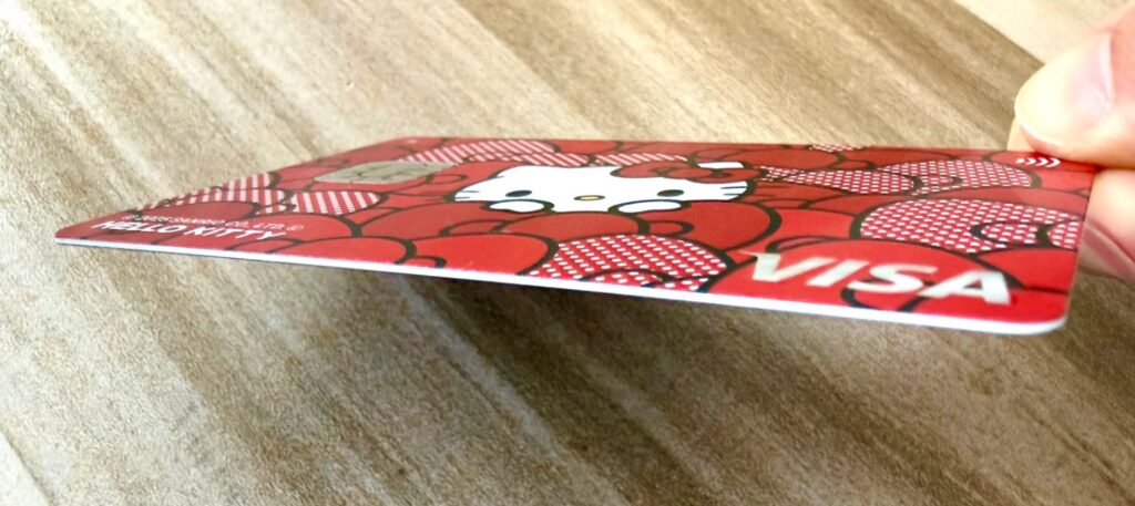 三井住友カード(NL)ハローキティデザインの実物写真(側面)