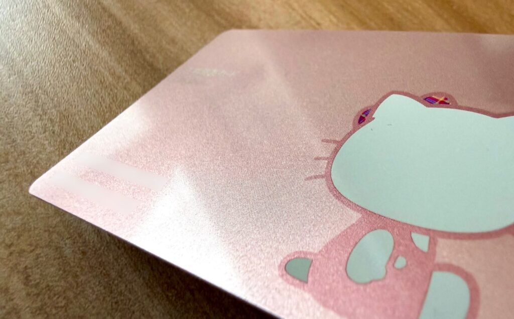 三井住友カード ゴールド(NL)ハローキティデザインの実物写真(裏面のアップ)