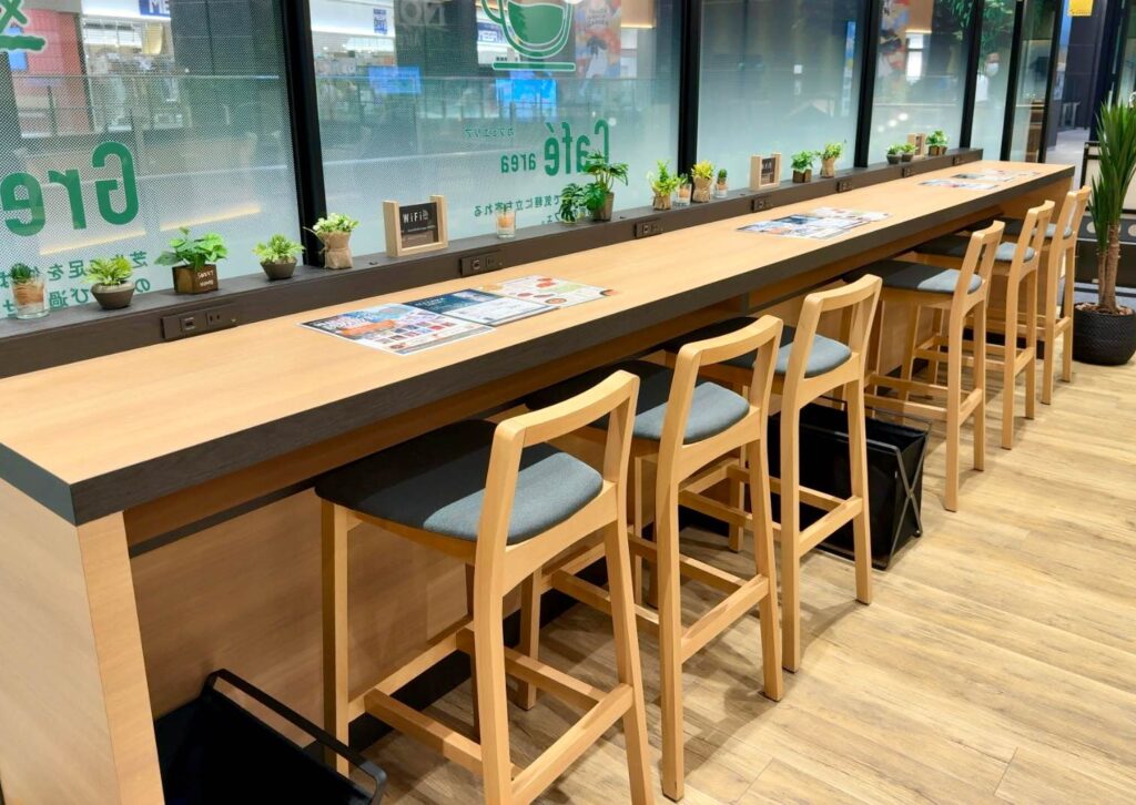 カフェエリアのカウンター席